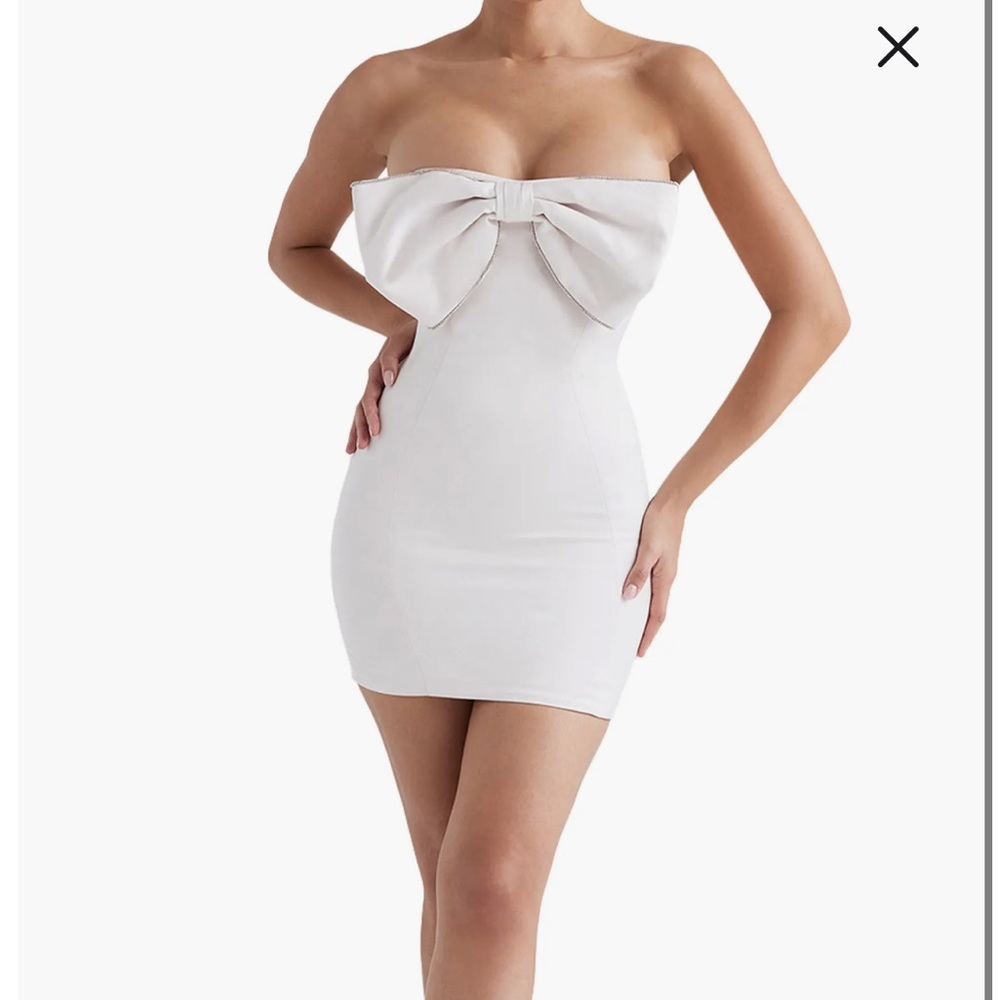 White bow dress